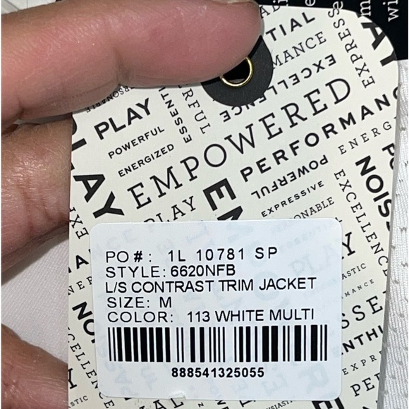 NWT- EP NY Golf Pro Long Sleeve Contrast Tape Trim Women's Golf Jacket. Size M - Picture 4 of 5